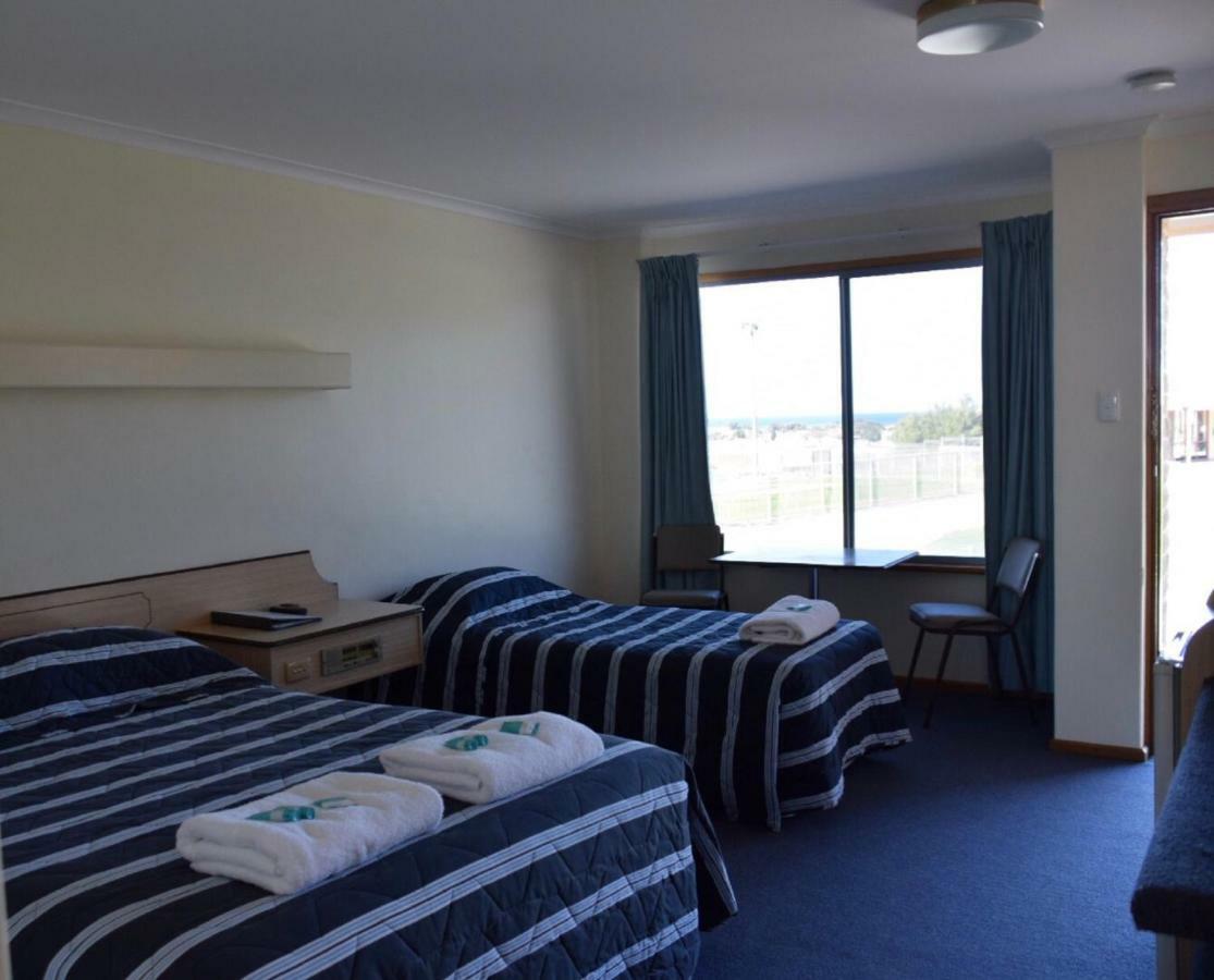 Stansbury Holiday Motel エクステリア 写真