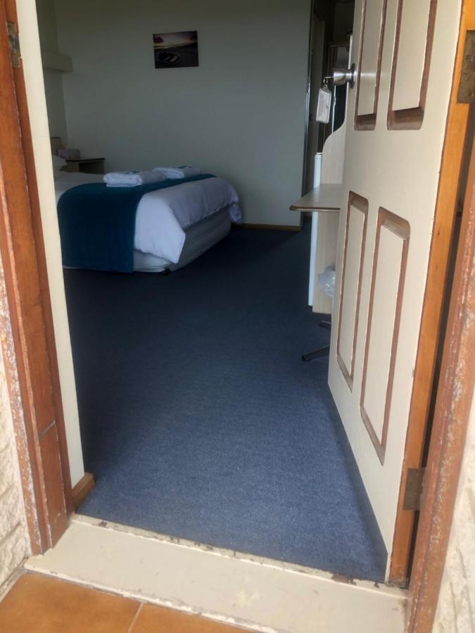 Stansbury Holiday Motel エクステリア 写真